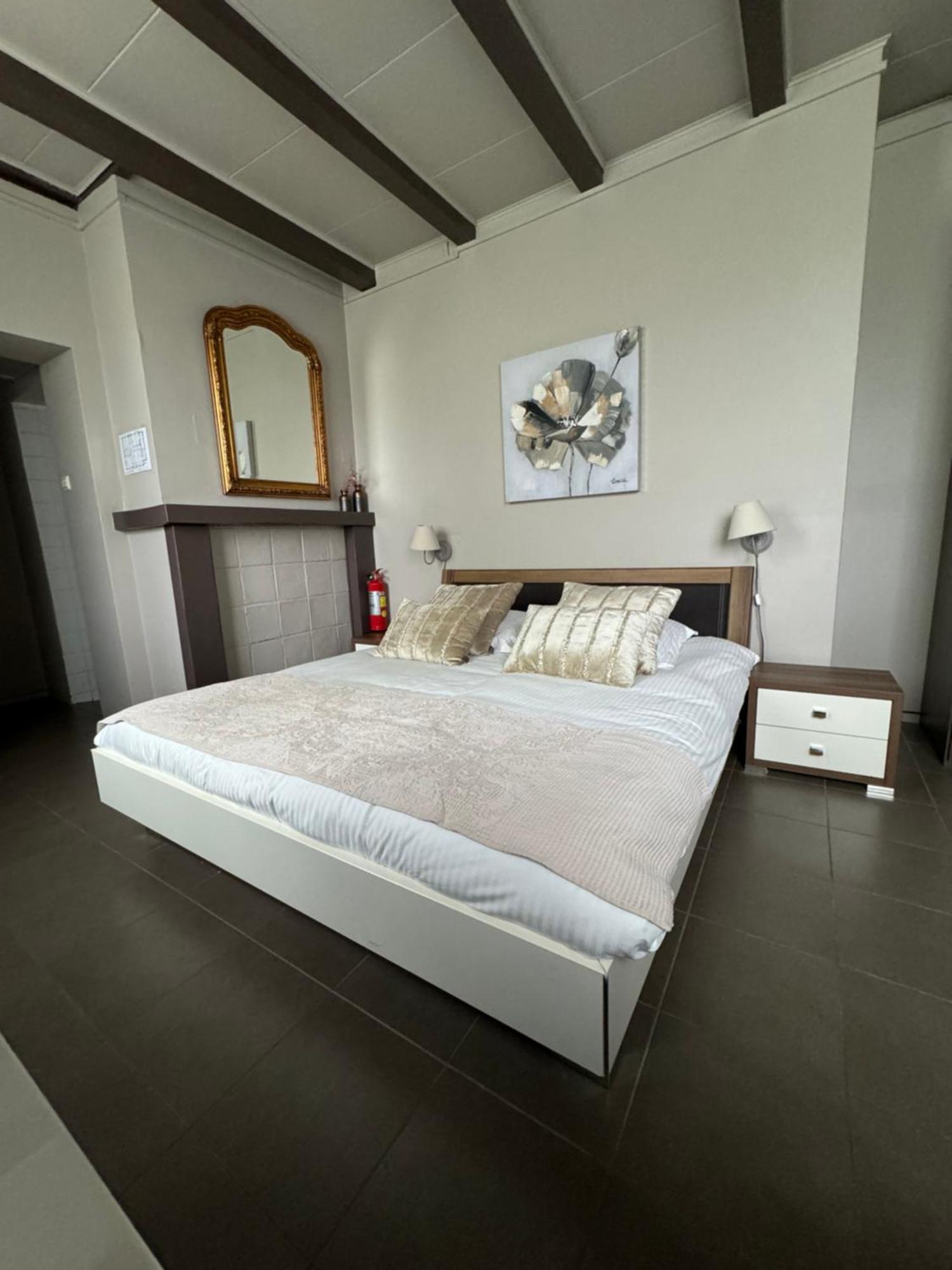 Ouwe Schuure Bed & Breakfast Sluis Exterior photo