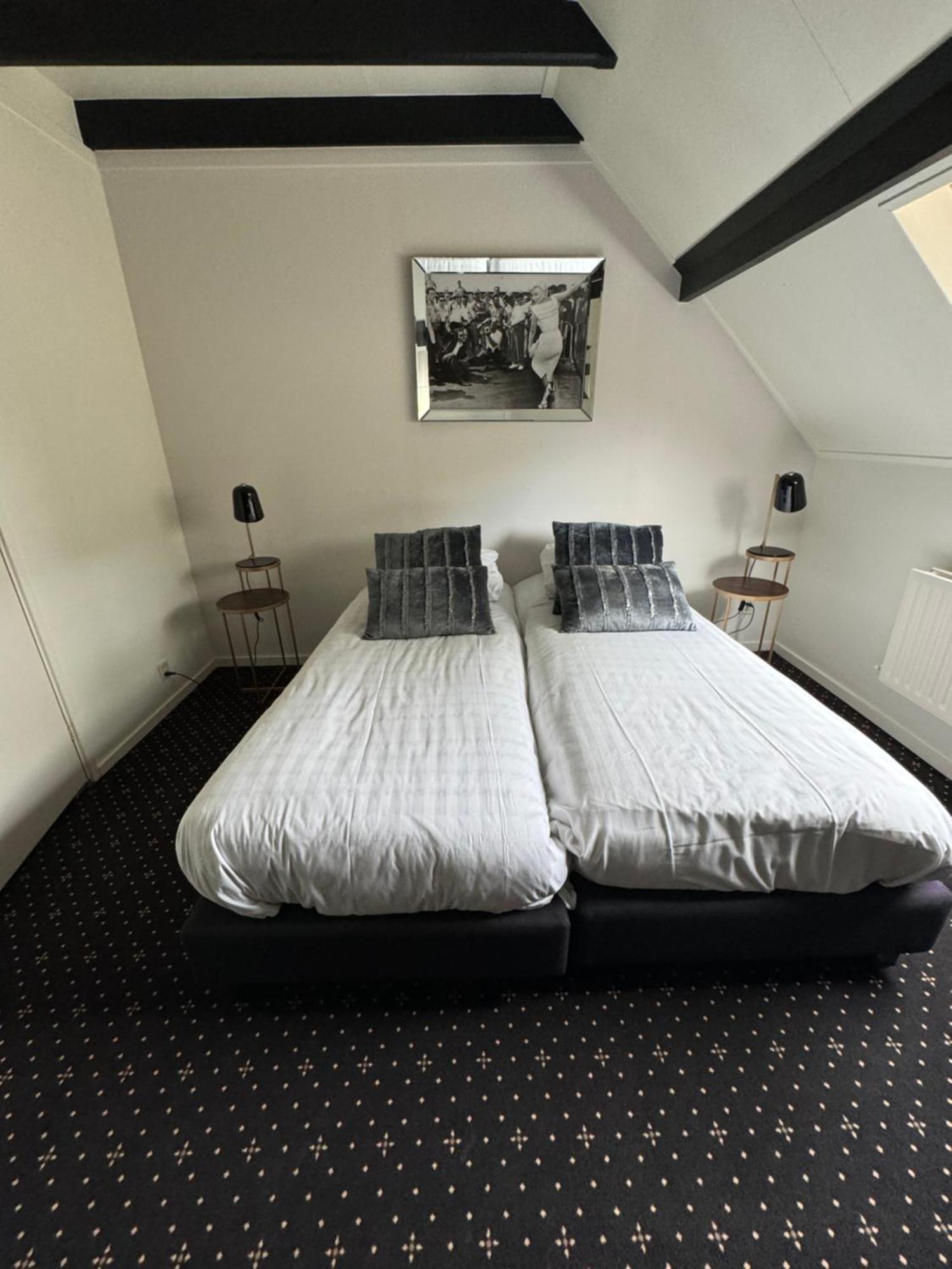 Ouwe Schuure Bed & Breakfast Sluis Exterior photo